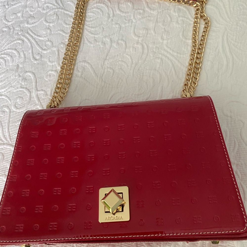 Arcadia Red Shoulder Bag with Gold Chain